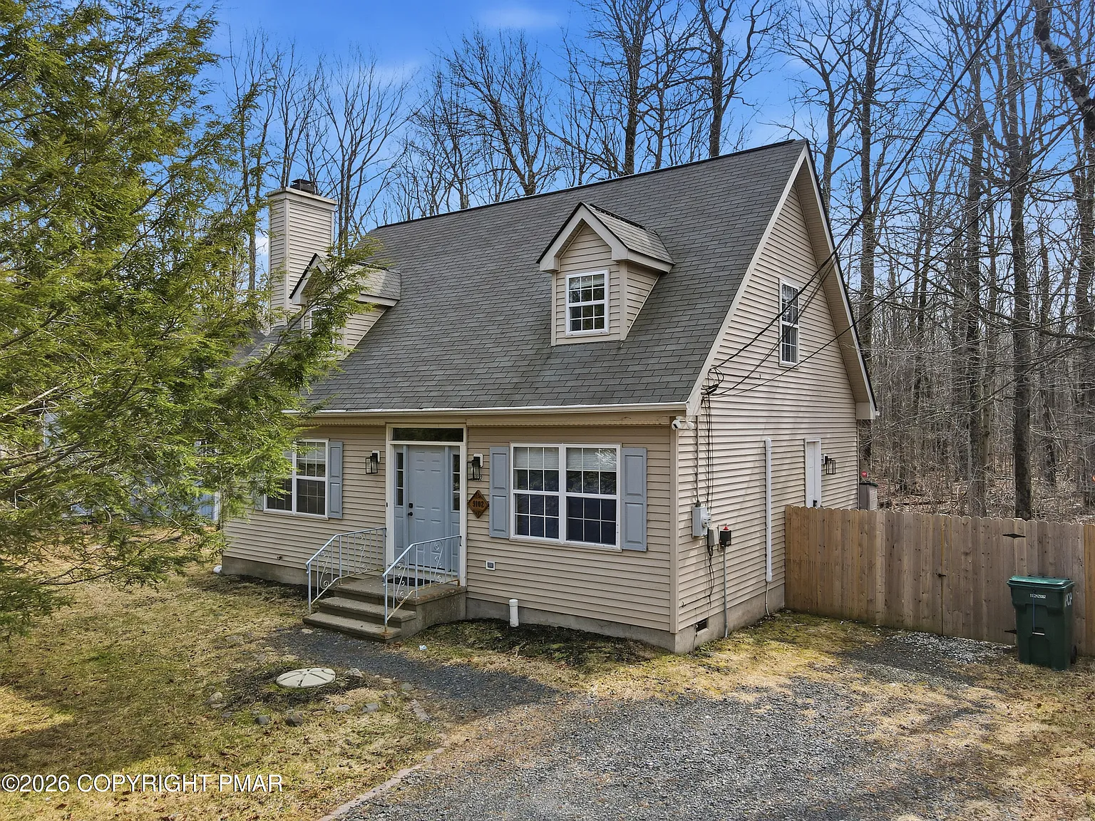 9102 Idlewild Dr photo 1