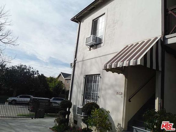 2nd image of 862 S Gramercy Pl