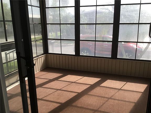 3rd image of 700 Riverview Cir