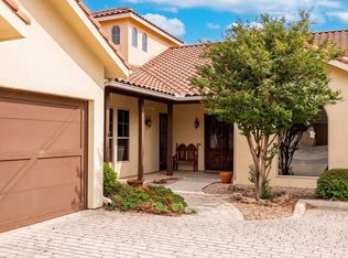 3801-16 E Club House Rd, Kerrville, TX 78028