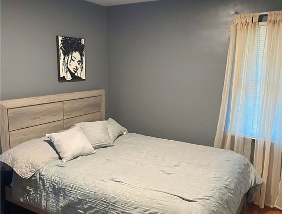 4th image of 12322 Garland Ave