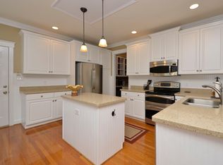 1784 Ridge Oaks Dr, Oak Ridge, NC 27310