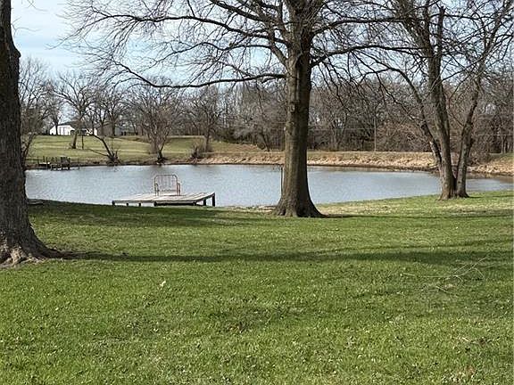 2nd image of 16015 Leavenworth Rd