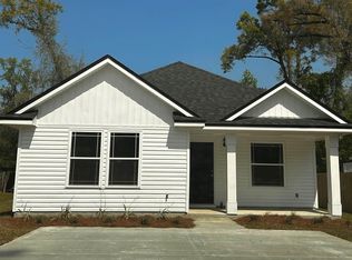 20 Navajo Trl, Sopchoppy, FL 32358