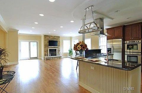 4th image of 7415 N Oketo Ave