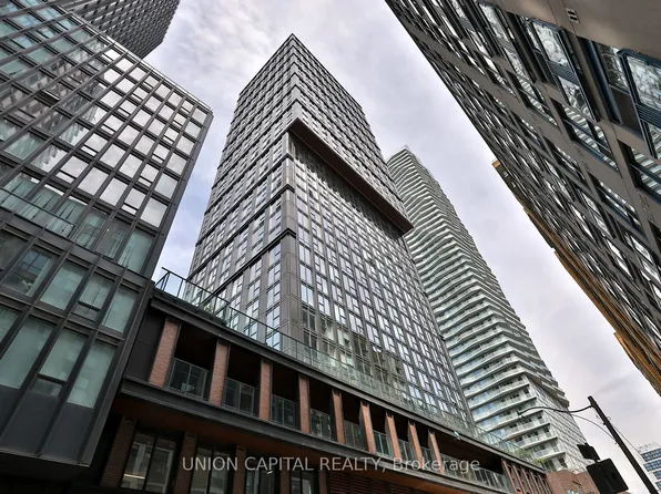 82 Dalhousie St #501, Toronto, ON M5B 0C5