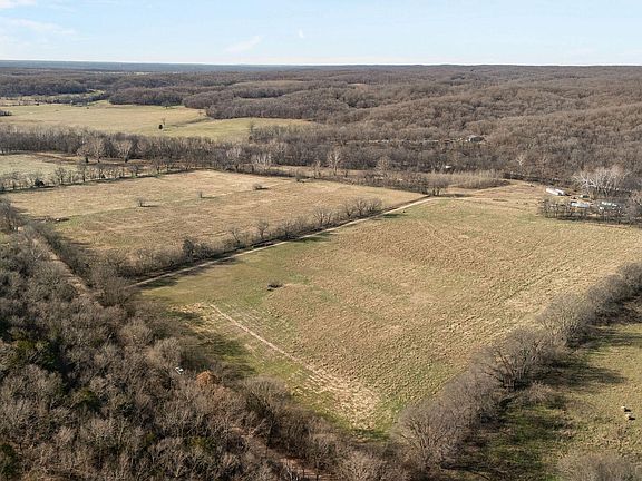 3rd image of 2057 &1671 Klondike Road