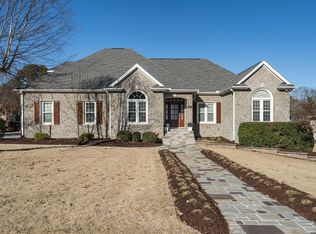 222 Parkridge Dr, Clayton, NC 27527