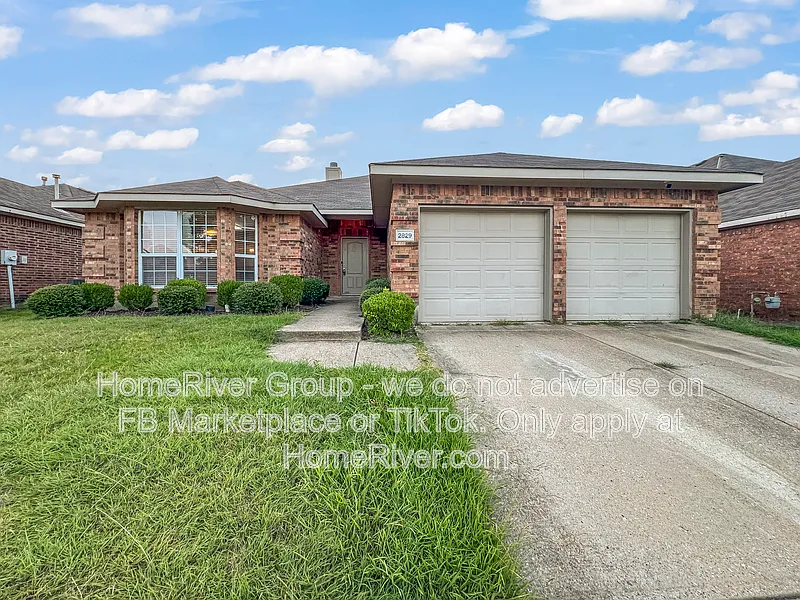 2829 Snowy Owl Dr