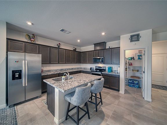 3rd image of 3593 E Malheur Ave