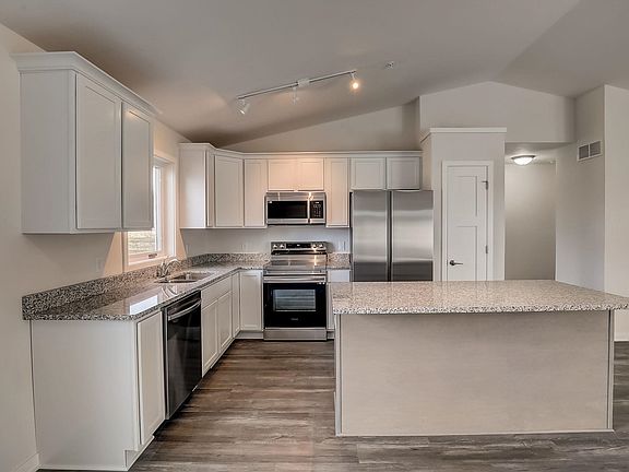 2nd image of 37 Rock Riv