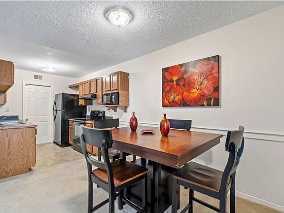 4th image of 1204 Alder Ct