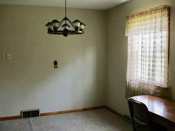 5th image of 1860 Glenmar Dr