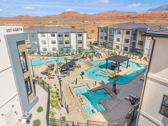 4th image of 206 N Chaparral Dr #100