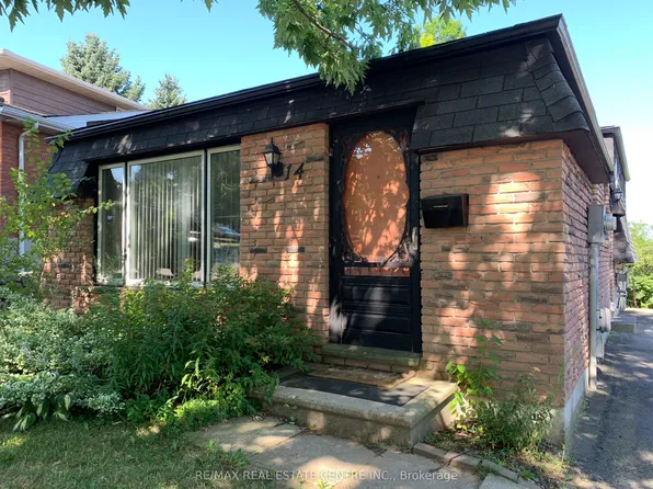 14 Sandsprings Cres, Kitchener, ON N2E 2C7
