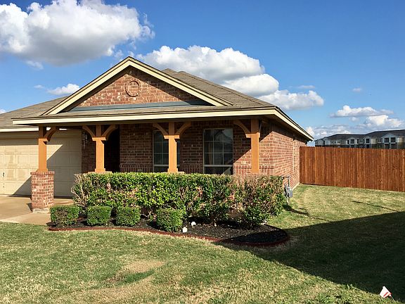 3rd image of 445 Brookhollow Ln