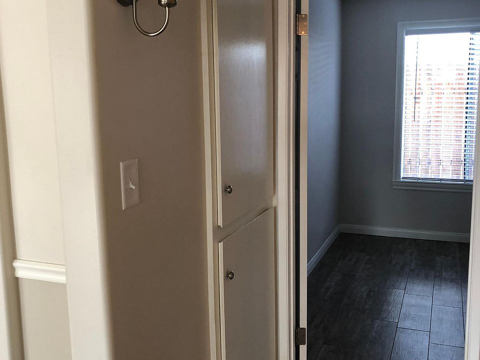 Hallway to Bedroom 1