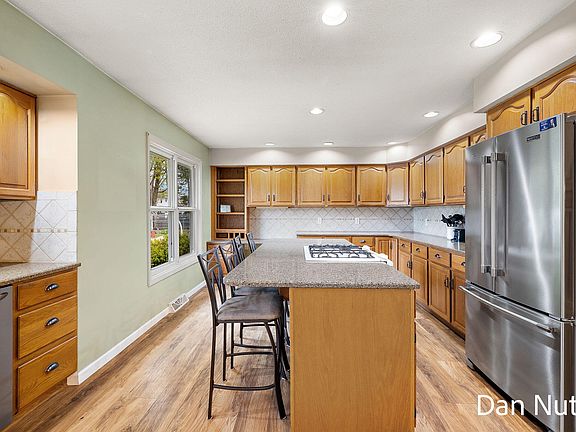 3rd image of 3321 Rockland Rd