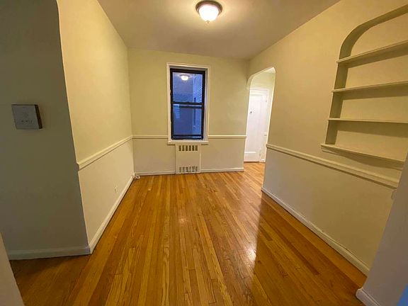 5th image of 66-20 Wetherole St #2Z