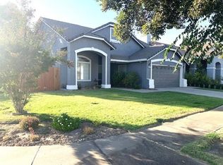 4511 Glimmer Ln, Turlock, CA 95382