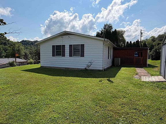 5th image of 38 Hollister Dr