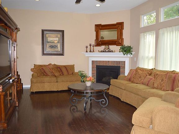 4th image of 4603 Brookview Pl