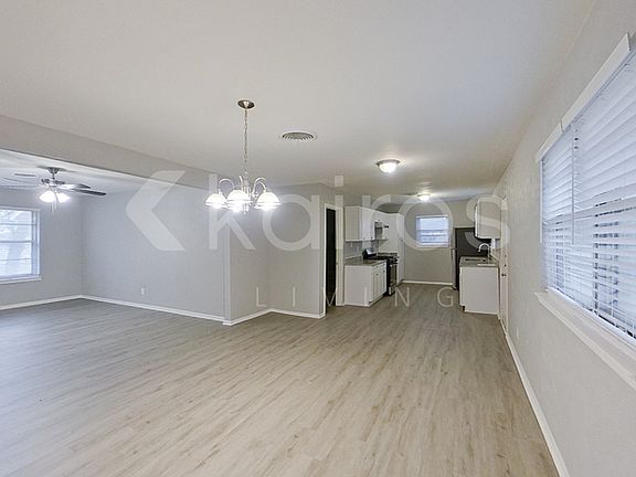 5th image of 3609 Grady St