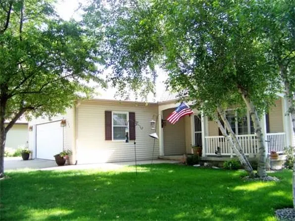 806 S 15th St, Clear Lake, IA 50428
