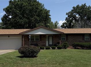 5107 Williams Pl, Godfrey, IL 62035