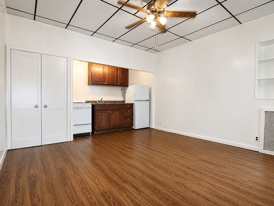 1st image of 2035 Chestnut St #302