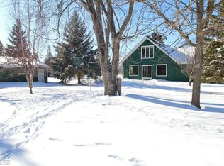 808 Main Ave NE, Warroad, MN 56763