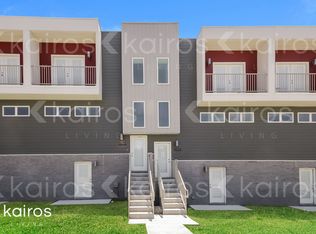 1672 S Razorback Rd, Fayetteville, AR 72701