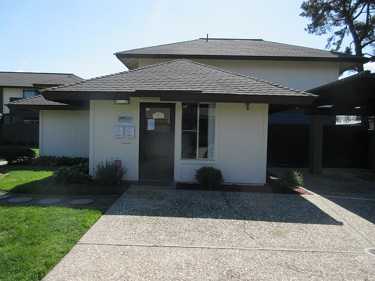 Pine Meadows Apartments — Photo 13