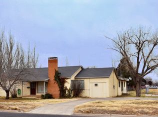 915 E Park Ave, Hereford, TX 79045