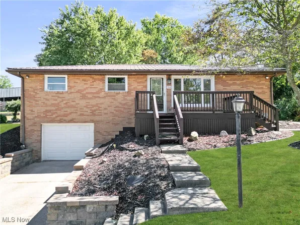 704 Douglas Ave, Wintersville, OH 43953