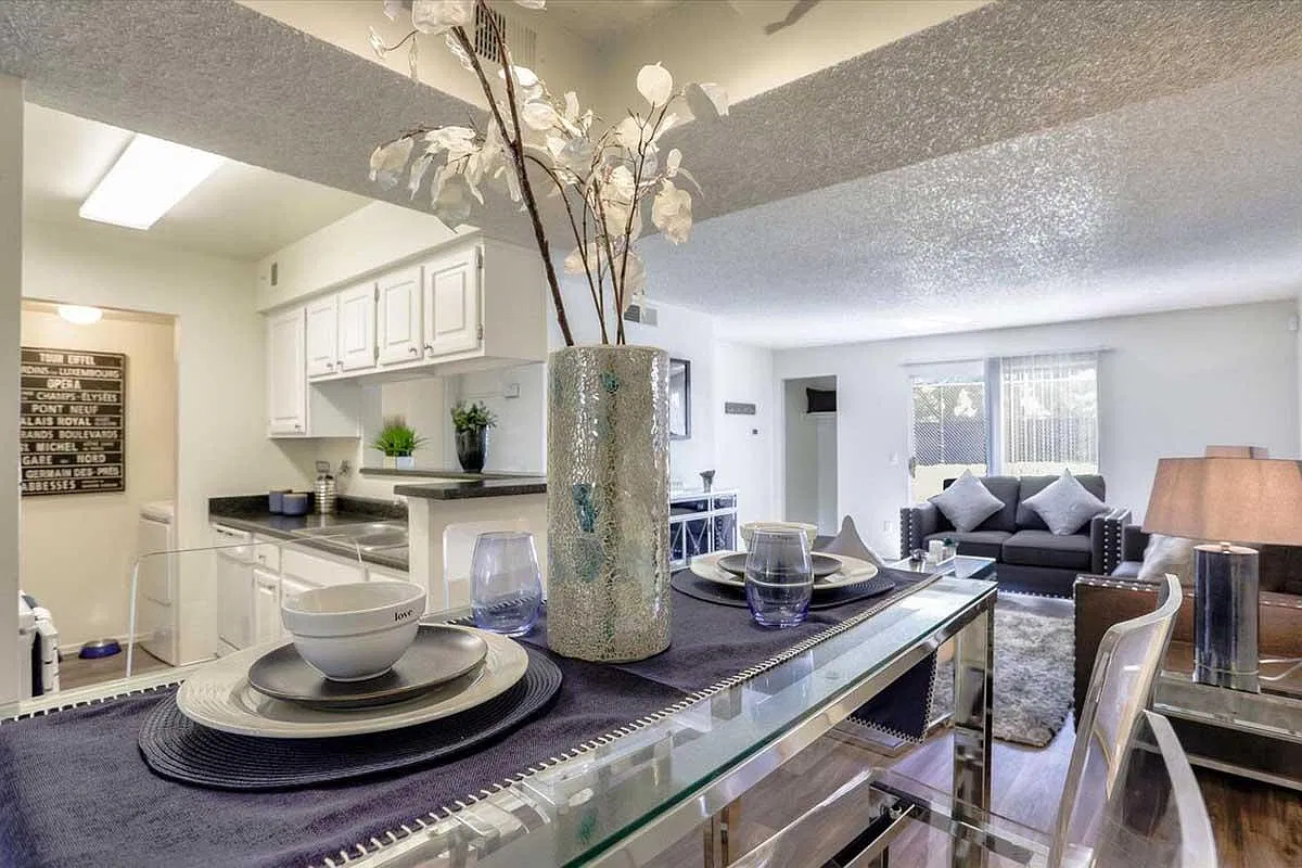 Sterling Summerland — Photo 4