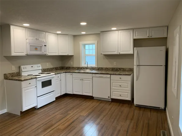512 N Division St, Stuart, IA 50250