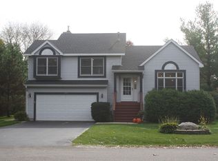 1909 Grandview Dr, Johnsburg, IL 60051