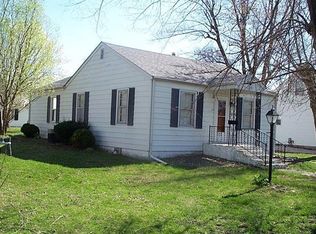 408 N 1st St, Wellsville, MO 63384