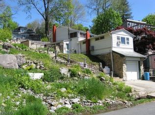 21 Walton St, Stanhope, NJ 07874