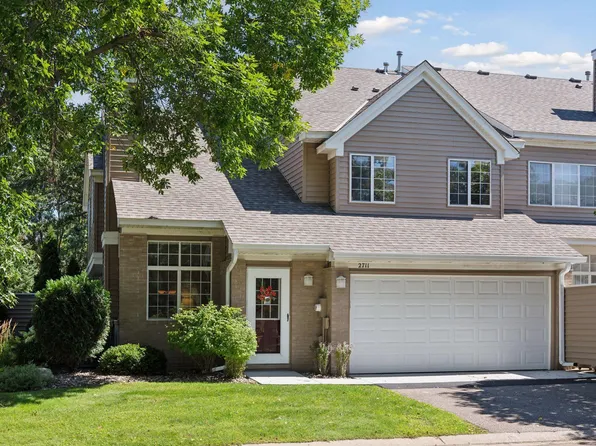 2711 Autumnwood Ln, Minnetonka, MN 55305