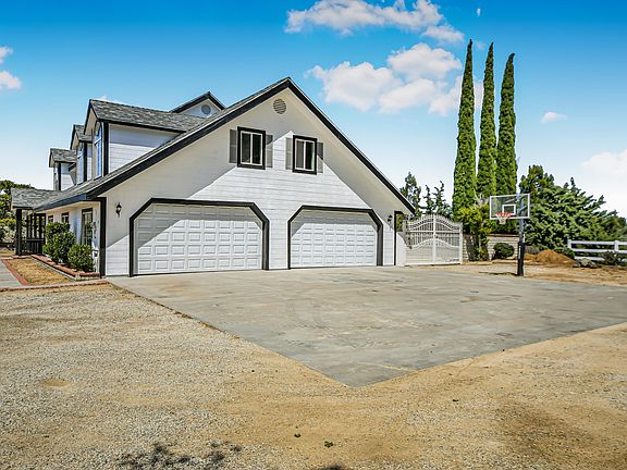 4th image of 10148 Leona Ave