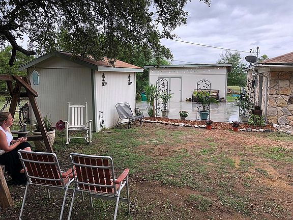 5th image of 208 Oak Bend Dr