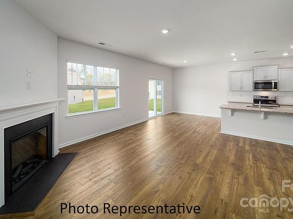 5th image of 130 Farmwood Trl