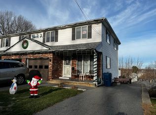 33 Lenox St, Lawrence, MA 01843