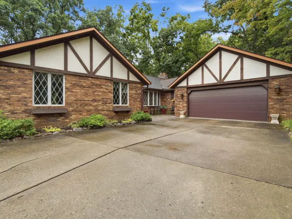 7117 N Dogwood Ln, Brimfield, IL 61517