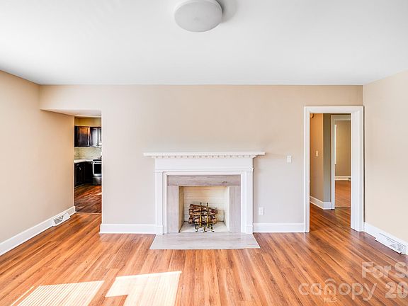 4th image of 2405 Greenland Ave