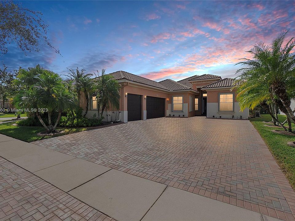 1st image of 12074 NW 76th Pl