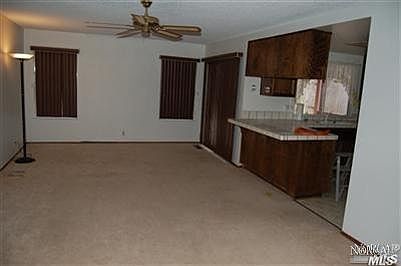 5th image of 121 Evelyn Cir