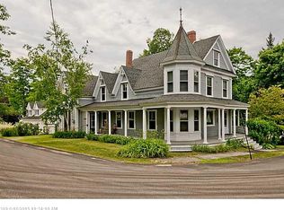 10 School St, Harrison, ME 04040